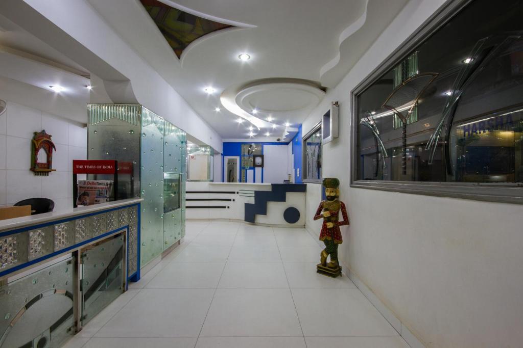 Hotel Kwality New Delhi Exteriör bild